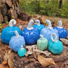 Load image into Gallery viewer, pumpkins handmade ceramic Thanksgiving decor, fall decor, FREE SHIPPING