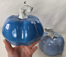 Load image into Gallery viewer, pumpkins handmade ceramic Thanksgiving decor, fall decor, FREE SHIPPING