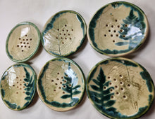 Load image into Gallery viewer, pottery soap dish w/ ferns - FREE SHIPPING - ceramic sponge holder
